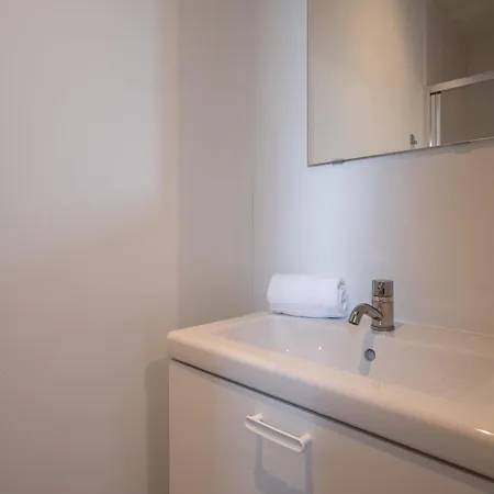 New Dahlia 16 With Parking By Interhome Vakantiehuis *