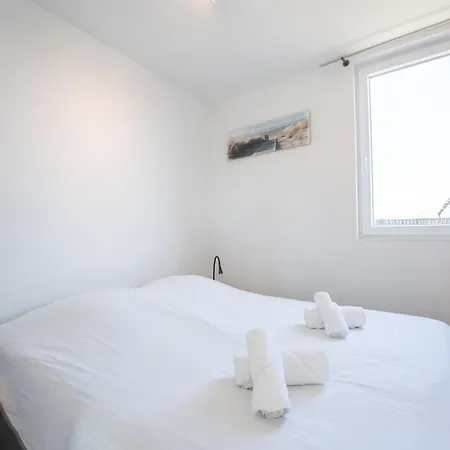 New Dahlia 16 With Parking By Interhome *